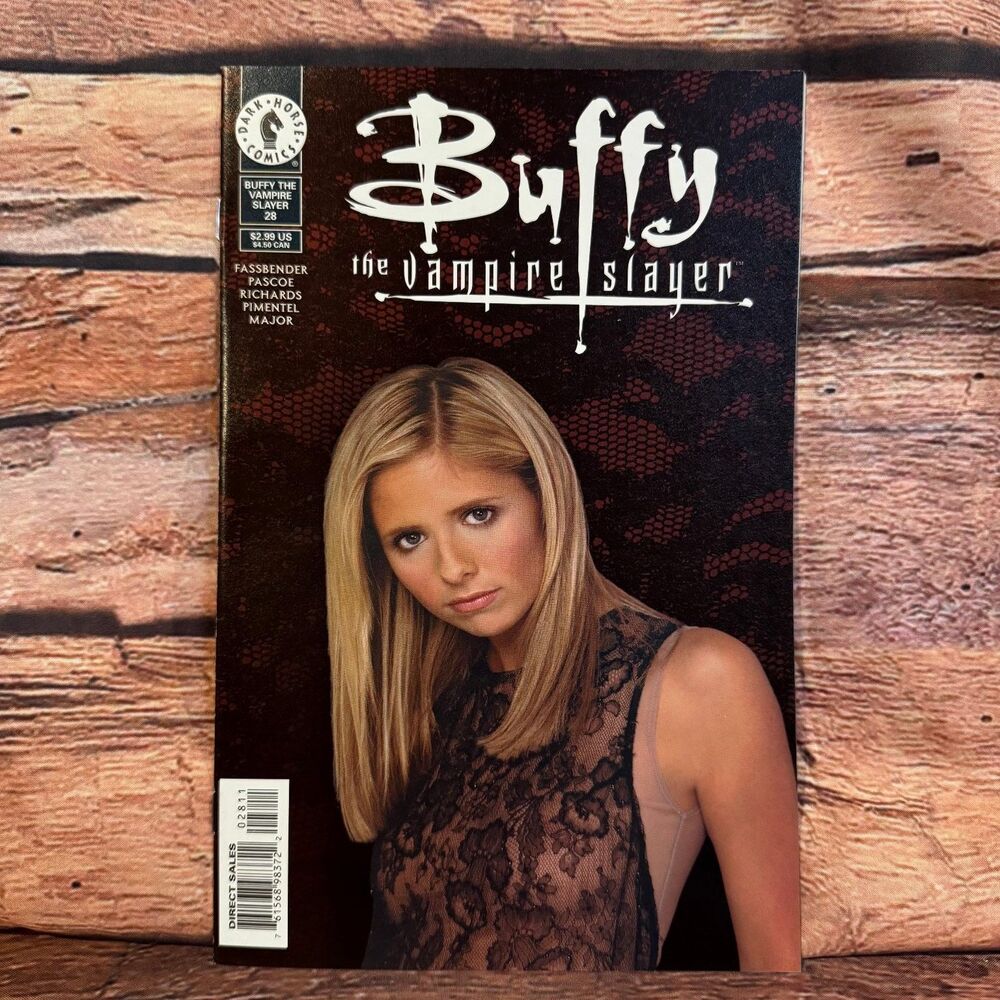 Buffy the Vampire Slayer #28 Dark Horse Comics Photo Cover Modern Age 2000